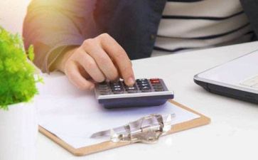 校出纳述职报告范文7篇