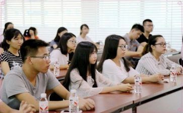 大学副班长述职报告500精选8篇