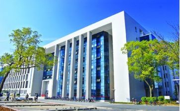 高校教师2022年述职报告5篇