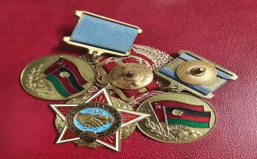 红领巾奖章的事迹通用5篇