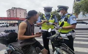 交警述职述职报告5篇