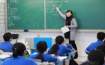 高中教师年度述职报告5篇