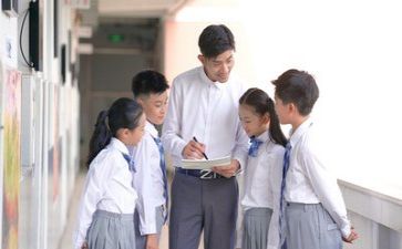 小学教师年度个人述职报告6篇