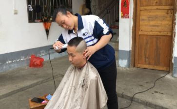 中班理发师教案5篇