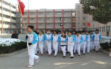 我爱我校的作文模板6篇