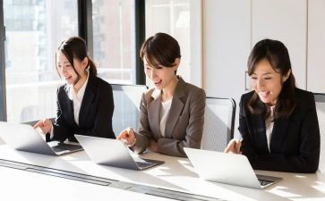 业务员年终述职报告范文8篇